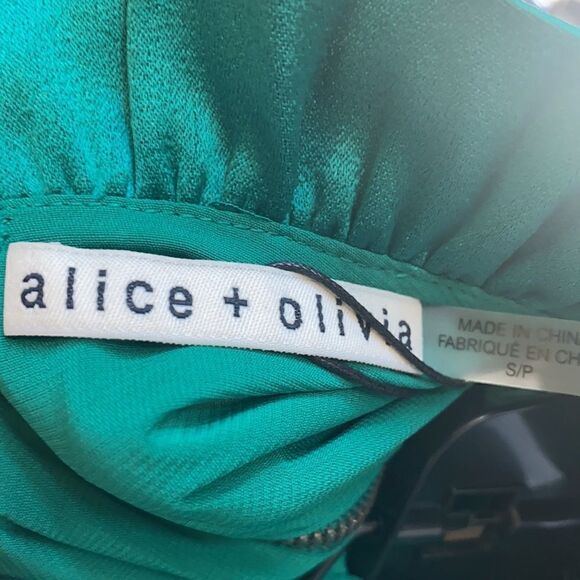 Alice + Olivia Henrietta Sleveless Blouse - Picture 6 of 7